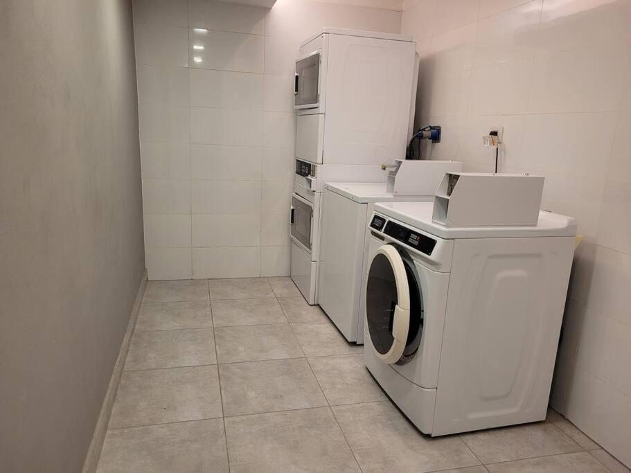 Dpto 2 Ambientes En Canitas Con Laundry Gym Piscina Y Sofa Cama Extra Appartamento